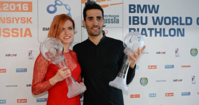 Norka Tandrevoldová skončila při debutu ve Světovém poháru v nemocnici Gabriela Soukalová a Martin Fourcade