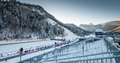SP Ruhpolding: Favority sprintu jsou J. Bø, Loginov a Italky (startovní listiny) Stadion v Ruhpoldingu