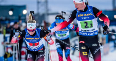 IBU Cup Martell: Skvělý debut mezi dospělými. Junior Karlík skončil osmý ve sprintu Marte Olsbuová Røiselandová a Johannes Thingnes Bø