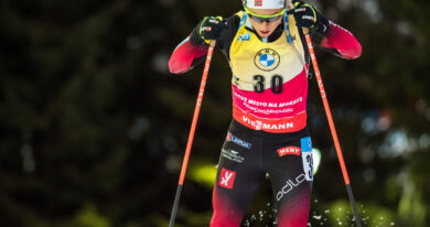 SP Oslo: Ve sprintu zvítězil před domácím publikem Lægreid. Malý křišťálový glóbus ukořistil Fillon Maillet