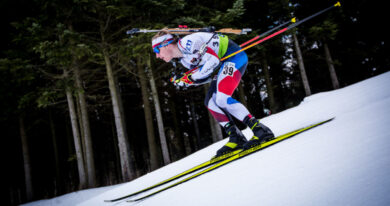 SP Otepää: Christiansen poprvé v kariéře vítězem hromadného startu, Fillon Maillet si zajistil velký křišťálový glóbus